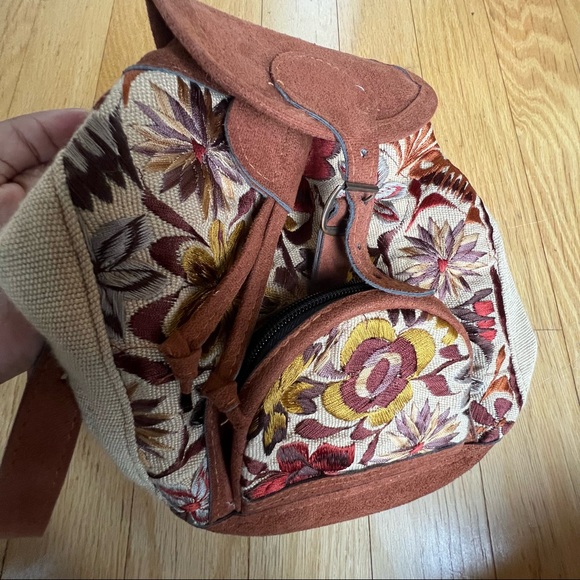 Handmade mini backpack - Picture 2 of 3